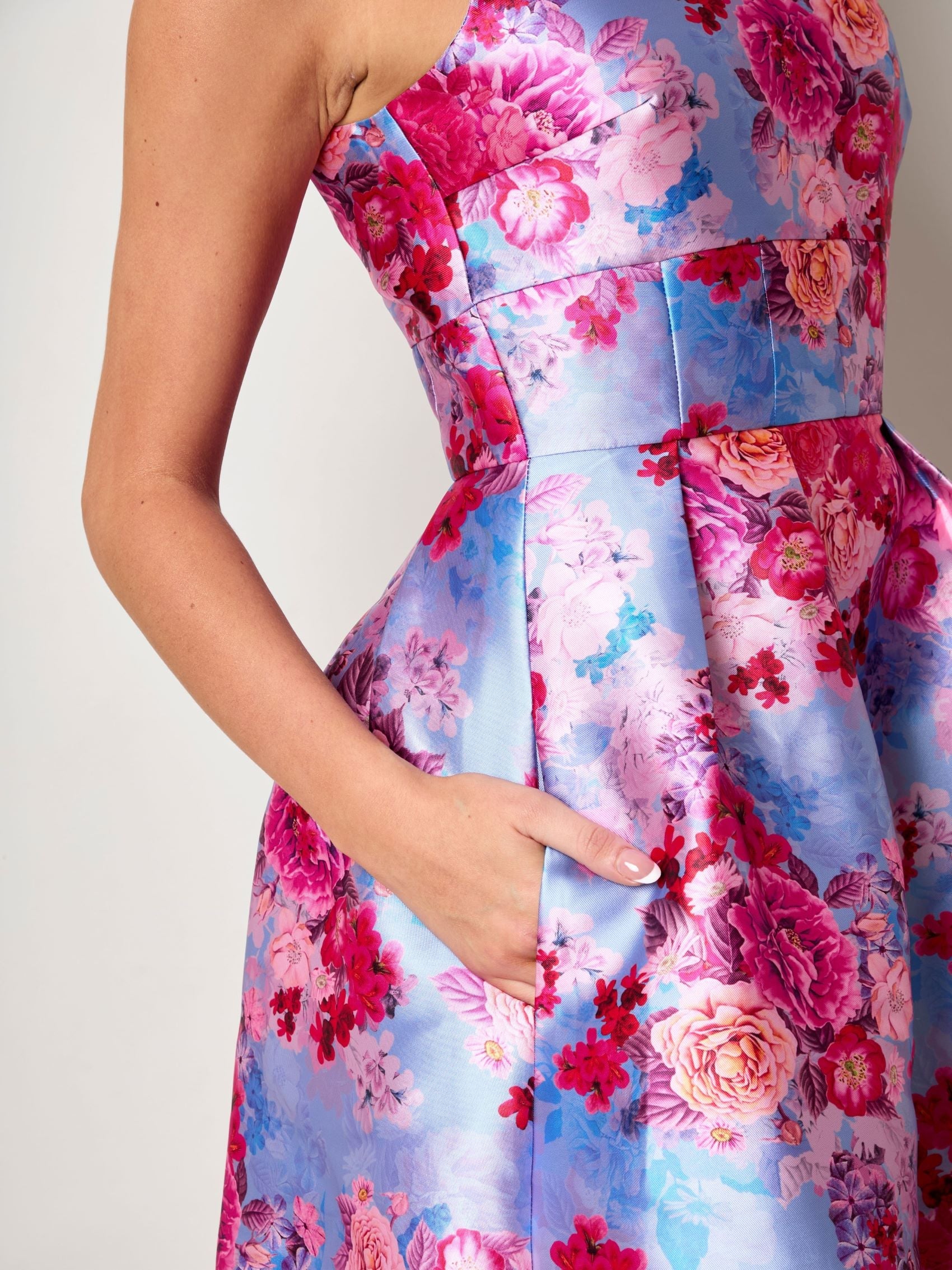 Plus Size Sleeveless Floral Fit and Flare Midi Dress in Blue