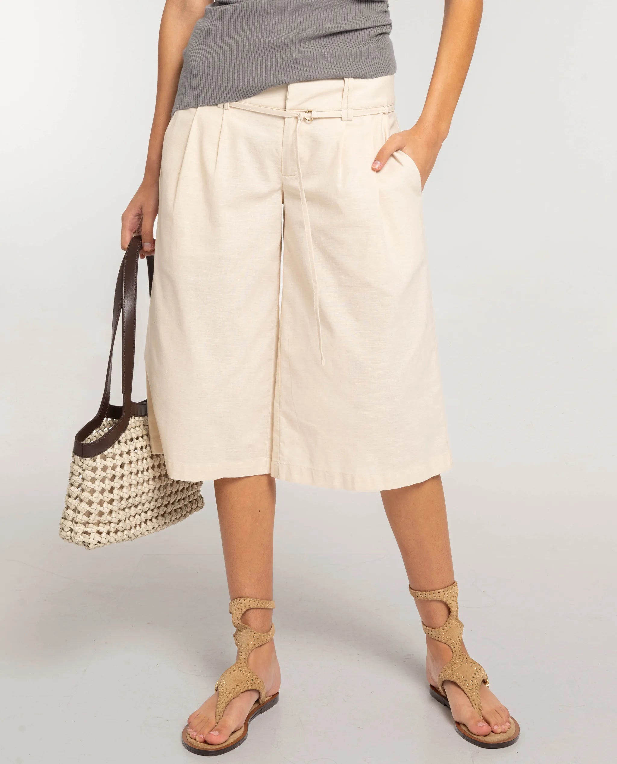 BERMUDA US IN MIND · BEIGE