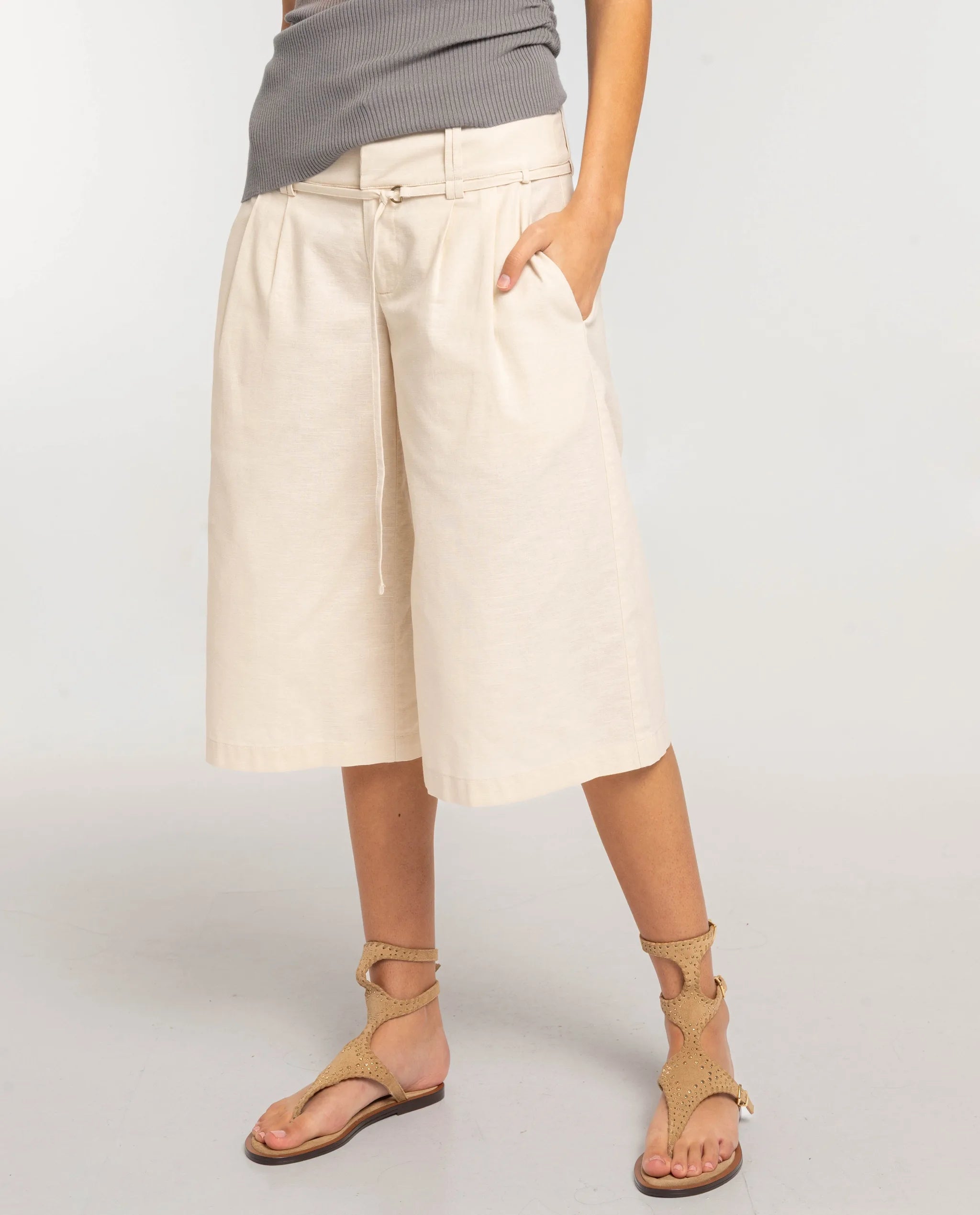 BERMUDA US IN MIND · BEIGE