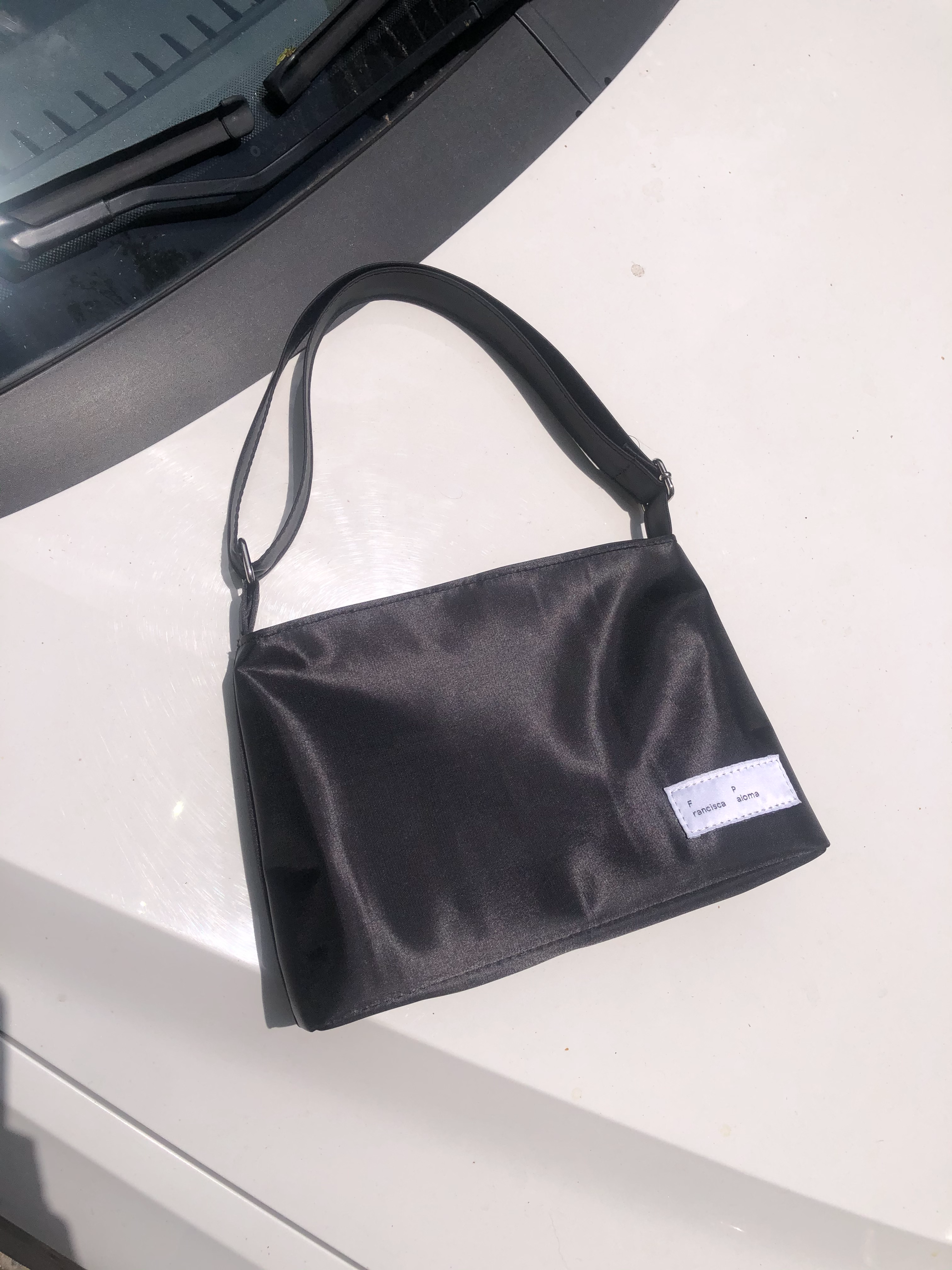 Cartera Luna Negra